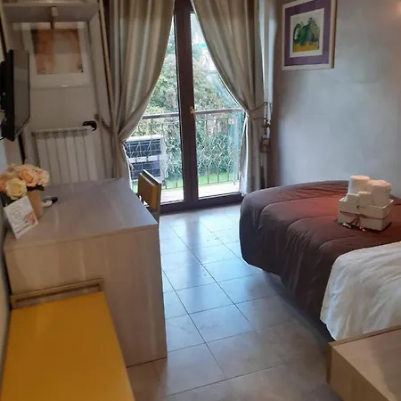 Rainbow Sweet Guest house *