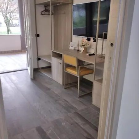 彩虹甜蜜旅馆 4* 瓦尔蒙托内