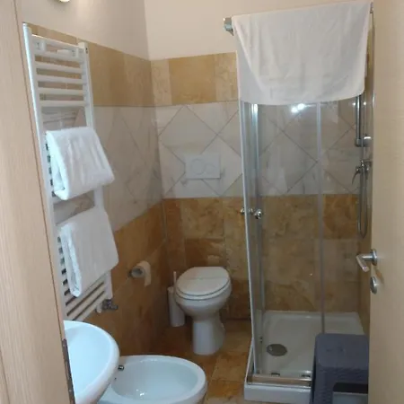 彩虹甜蜜旅馆 4* 瓦尔蒙托内